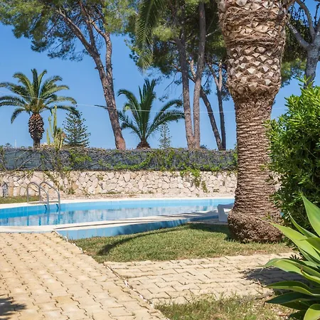 Bes - Con Piscina فيلة فونتاني بيانكي